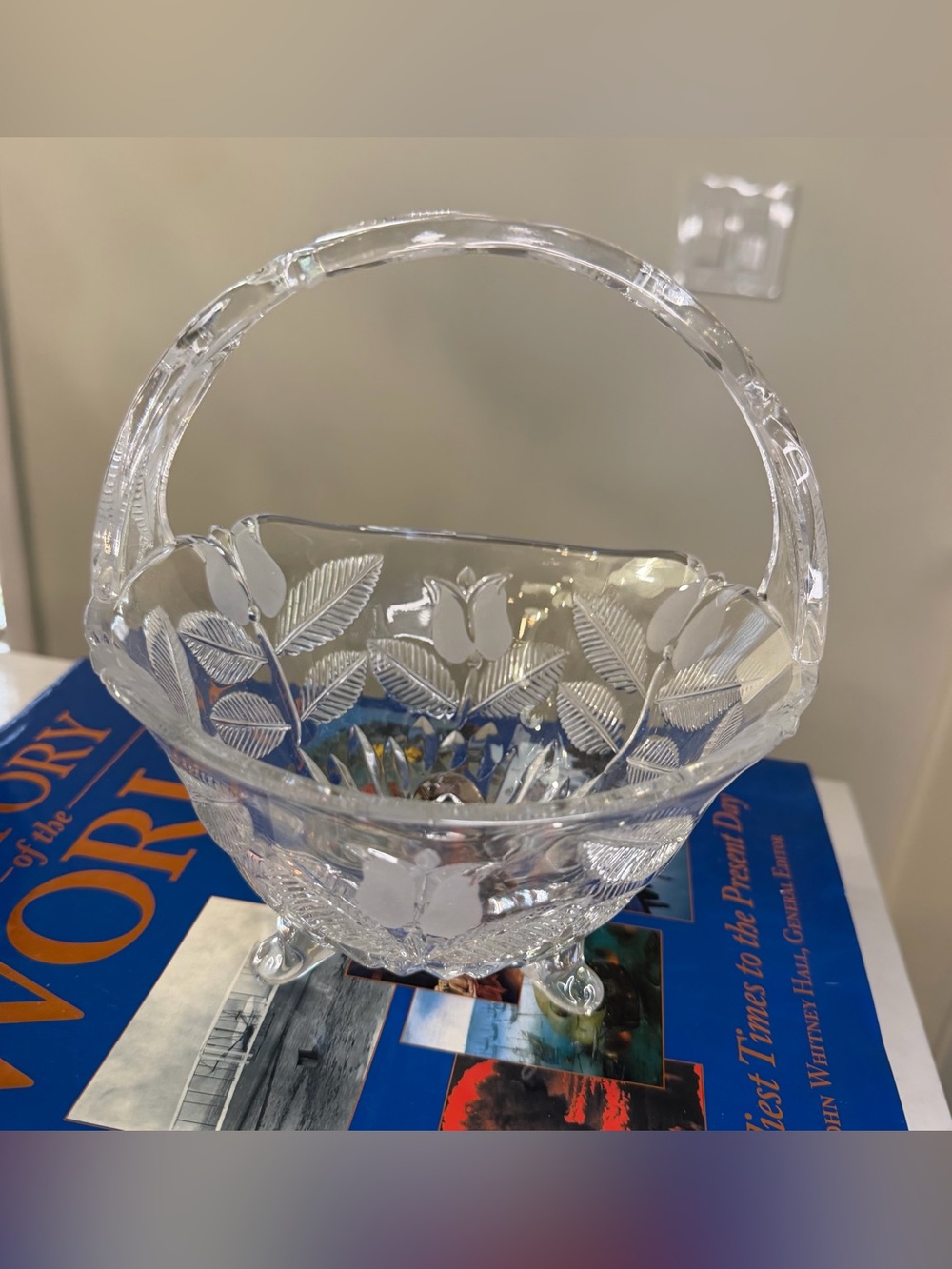 Vintage fifth avenue 24% lead Crystal Basket with Leaf Etching